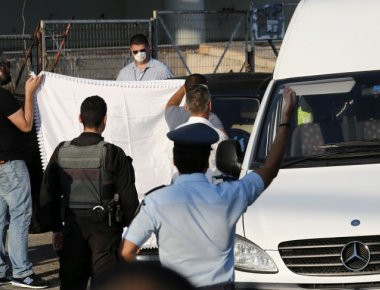 Στο μικροσκόπιο της ΕΛ. ΑΣ. η μαφιόζικη δολοφονία στον Γέρακα - Νεκρός σε κοινή θέα για 3 ώρες ο 59χρονος (φωτό, βίντεο)